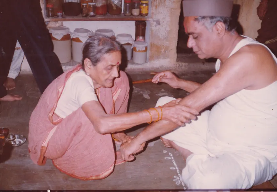 Datta Kaka with devotees or family during Ram-Nam gatherings. Archive still DPK_0084.