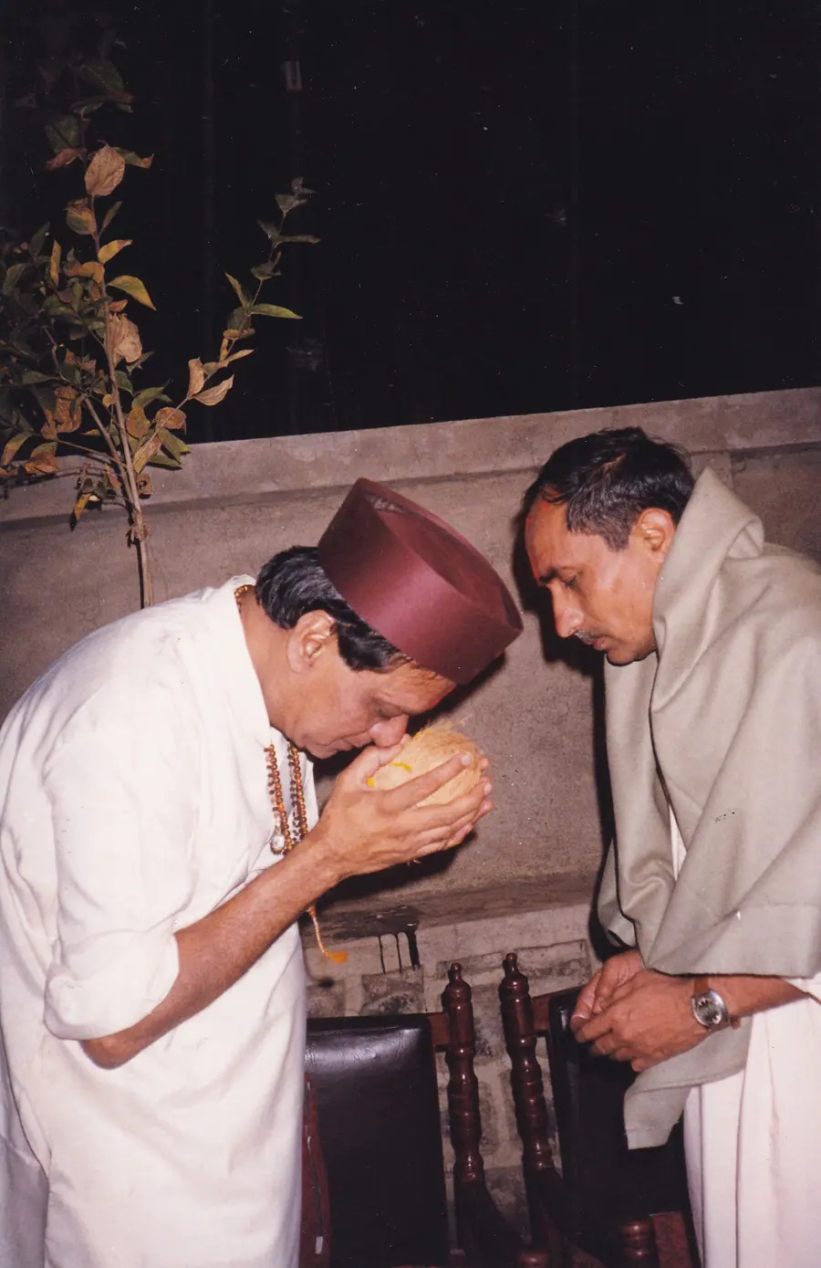 Datta Kaka with devotees or family during Ram-Nam gatherings. Archive still DPK_0106.
