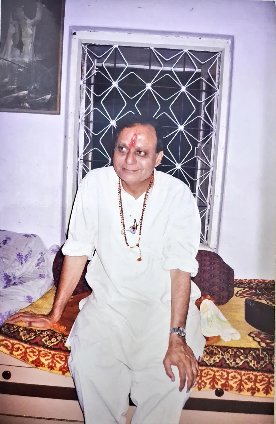 Portrait of Datta Kaka (Dattatray Pundalik Kulkarni, Namyogi). Archive still DPK_P1.1.